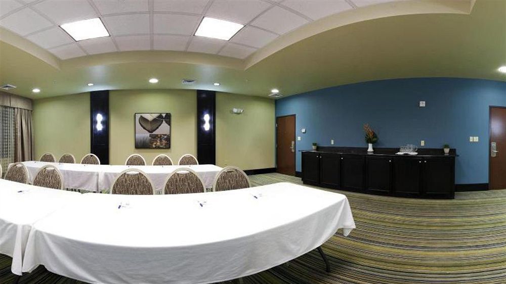 Holiday Inn Express Waycross Exterior photo